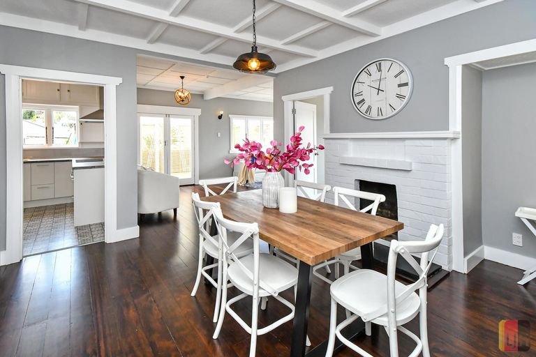 Photo of property in 1/24 Great South Road, Papakura, 2110