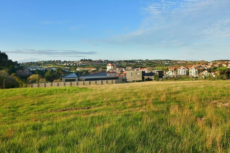 Photo of property in 3 Laguna Place, Matakatia, Whangaparaoa, 0930