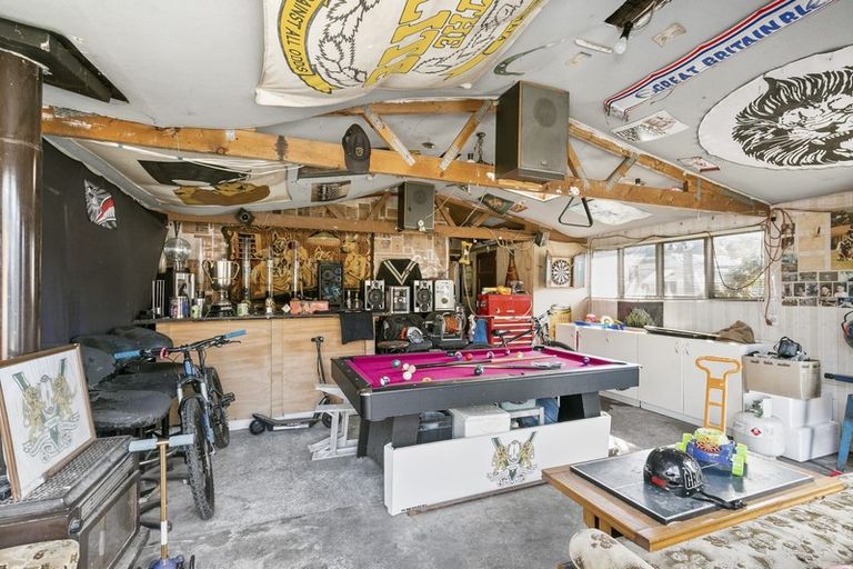 Photo of property in 61 Wellington Road, Wainuiomata, Lower Hutt, 5014