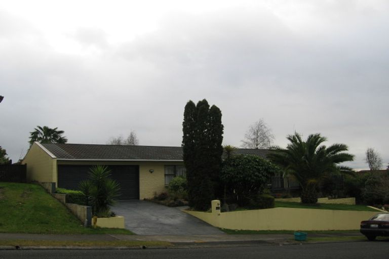 Photo of property in 14 Russleigh Drive, Dinsdale, Hamilton, 3204