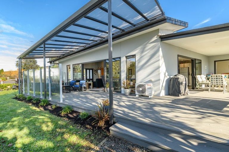 Photo of property in 205 Welcome Bay Road, Welcome Bay, Tauranga, 3112