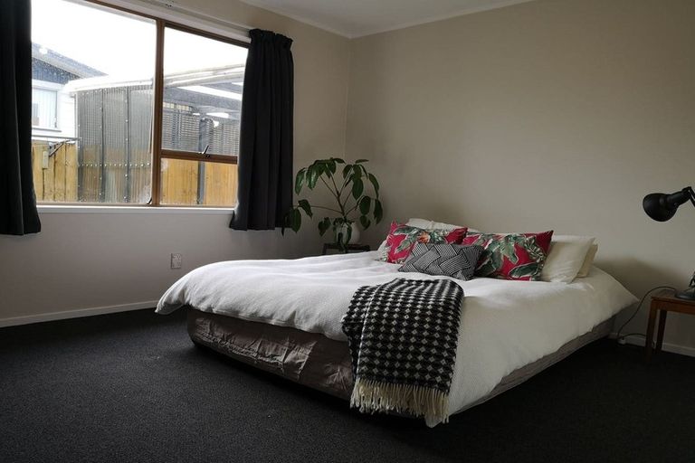 Photo of property in 8 Aquarius Avenue, Glen Eden, Auckland, 0602