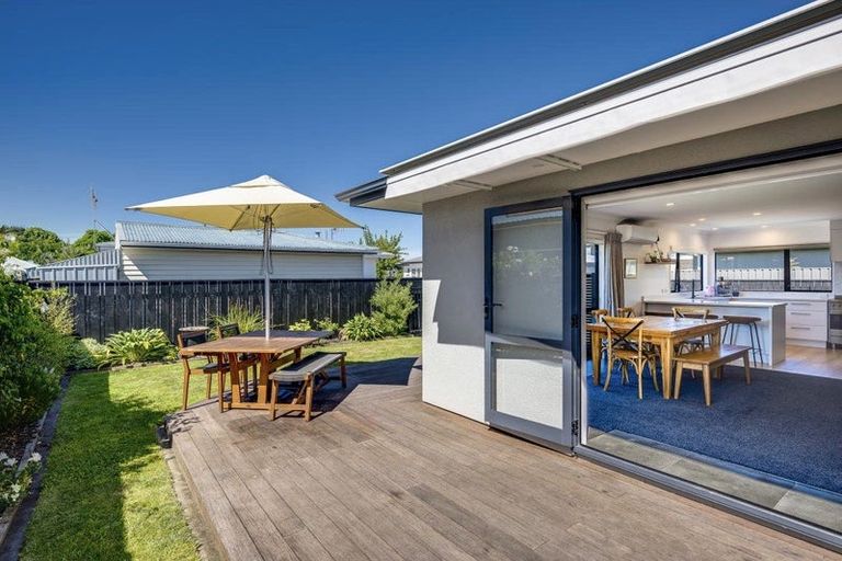 Photo of property in 152a Auckland Road, Greenmeadows, Napier, 4112