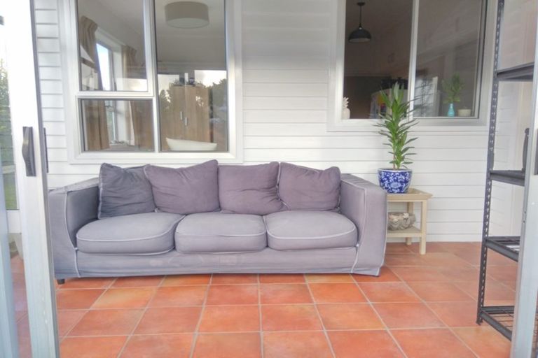 Photo of property in 188 Seaview Road, Westown, New Plymouth, 4310