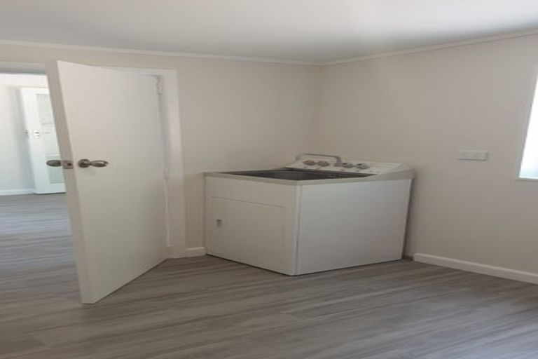 Photo of property in 19 Main Street, Hospital Hill, Napier, 4110