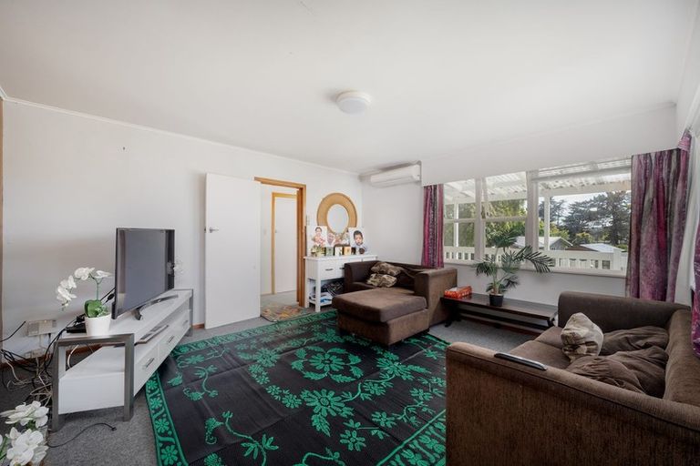 Photo of property in 81 Ennis Avenue, Pakuranga Heights, Auckland, 2010