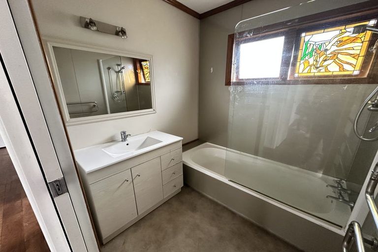 Photo of property in 22 Mary Crescent, Elderslea, Upper Hutt, 5018