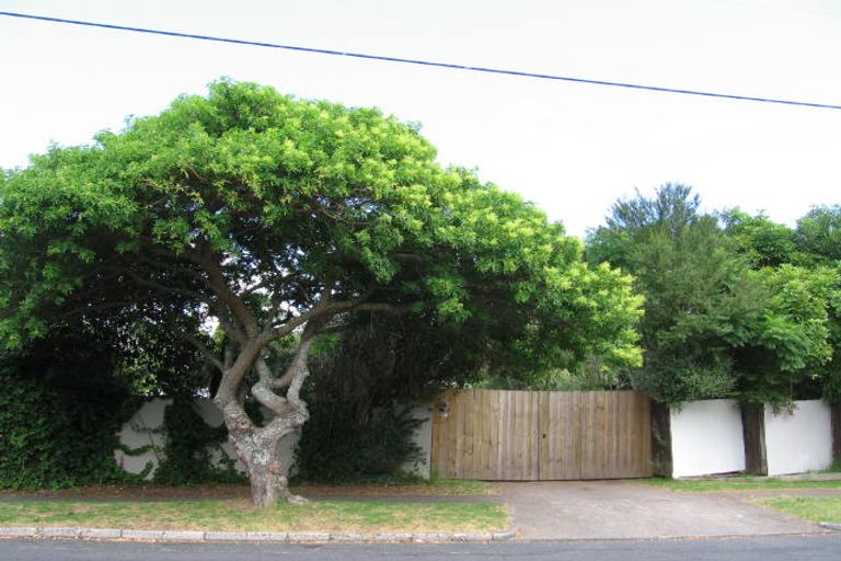Photo of property in 81 Gardner Avenue, New Lynn, Auckland, 0600