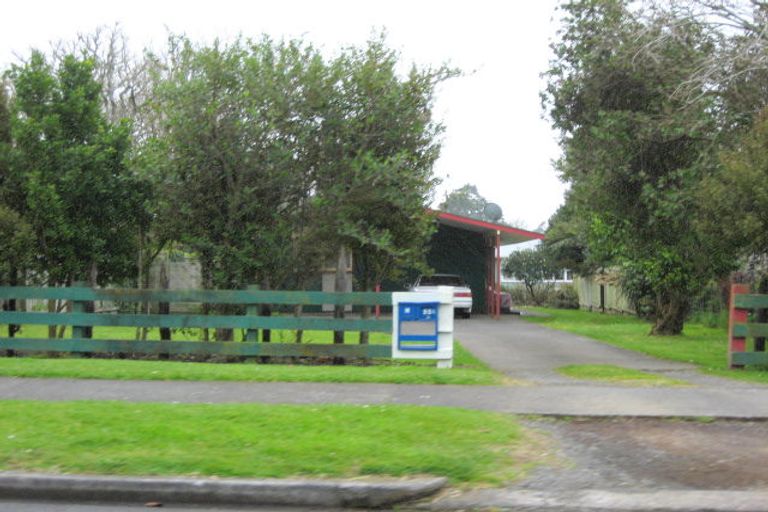 Photo of property in 32ab Old South Road, Okato, 4335