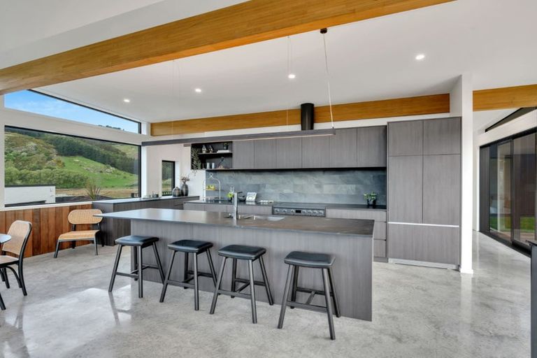 Photo of property in 13 Round Hill Rise, Cracroft, Christchurch, 8022