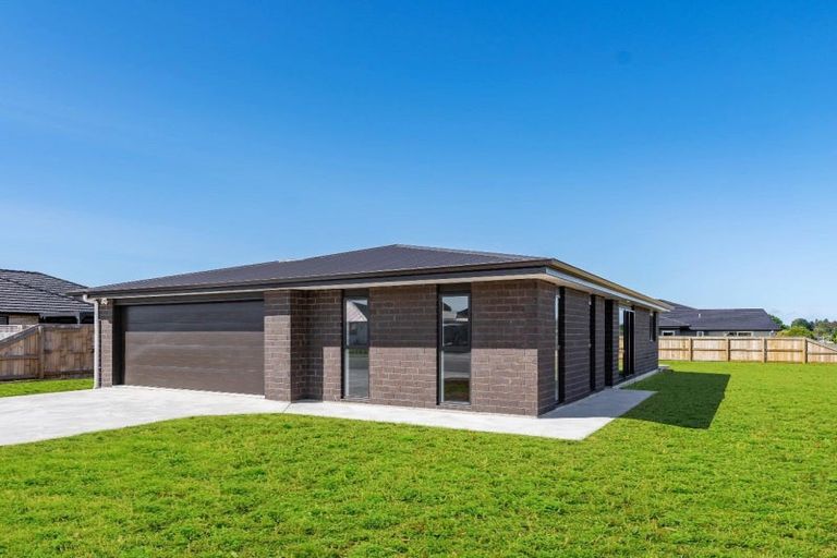 Photo of property in 5 Fantail Avenue, Carterton, 5713