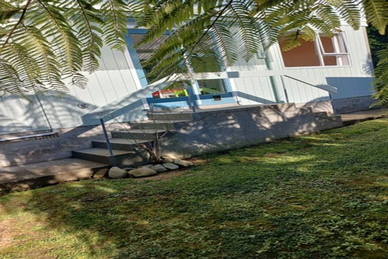 Photo of property in 3 Ardal Grove, Tirohanga, Lower Hutt, 5010