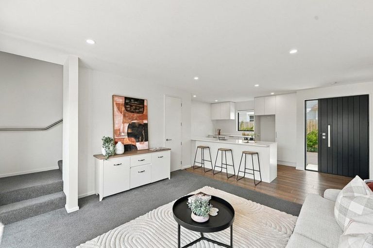 Photo of property in 2/233 Edgeware Road, Edgeware, Christchurch, 8013