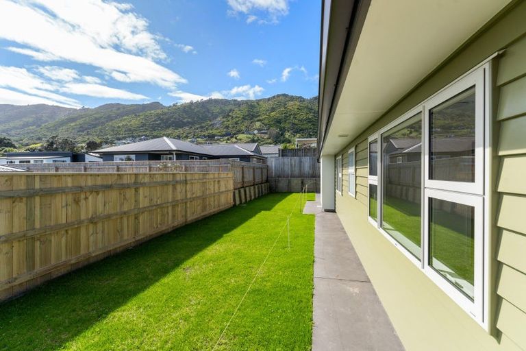Photo of property in 43 Matenga Street, Waikanae, 5036