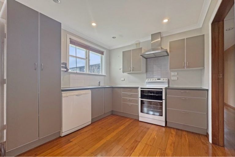 Photo of property in 26 Palmer Crescent, Silverstream, Upper Hutt, 5019