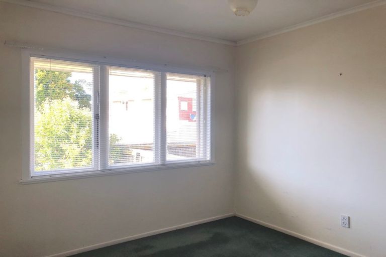 Photo of property in 1/56a Taharoto Road, Takapuna, Auckland, 0622