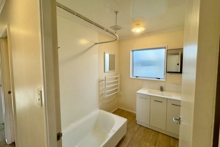 Photo of property in 5a Newton Place, Westbrook, Palmerston North, 4412