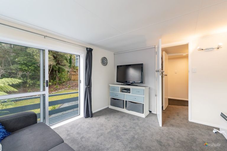 Photo of property in 31 Wyndham Road, Pinehaven, Upper Hutt, 5019