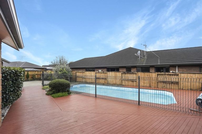 Photo of property in 15 Malbec Place, Rototuna, Hamilton, 3210