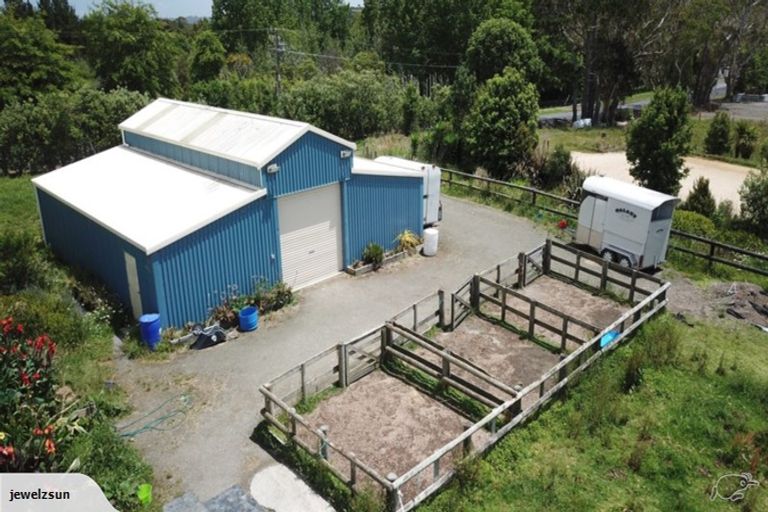Photo of property in 25 Hull Road, Waitoki, Kaukapakapa, 0871