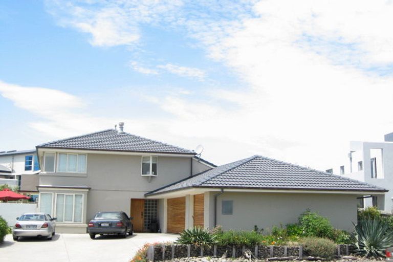 Photo of property in 76 Aston Drive, Waimairi Beach, Christchurch, 8083