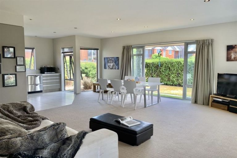 Photo of property in 33 Henley Green, Northwood, Christchurch, 8051