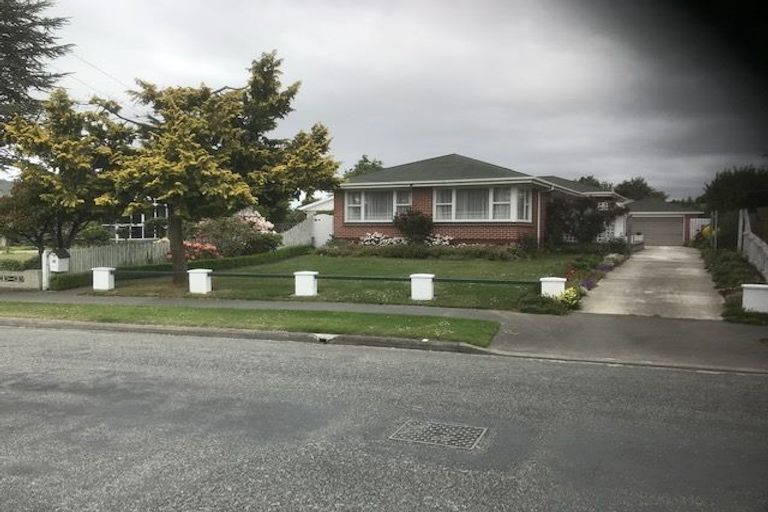 Photo of property in 27 Glenmore Avenue, Casebrook, Christchurch, 8051