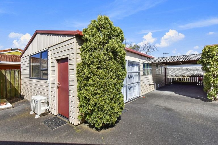 Photo of property in 13 Omana Road, Papatoetoe, Auckland, 2025