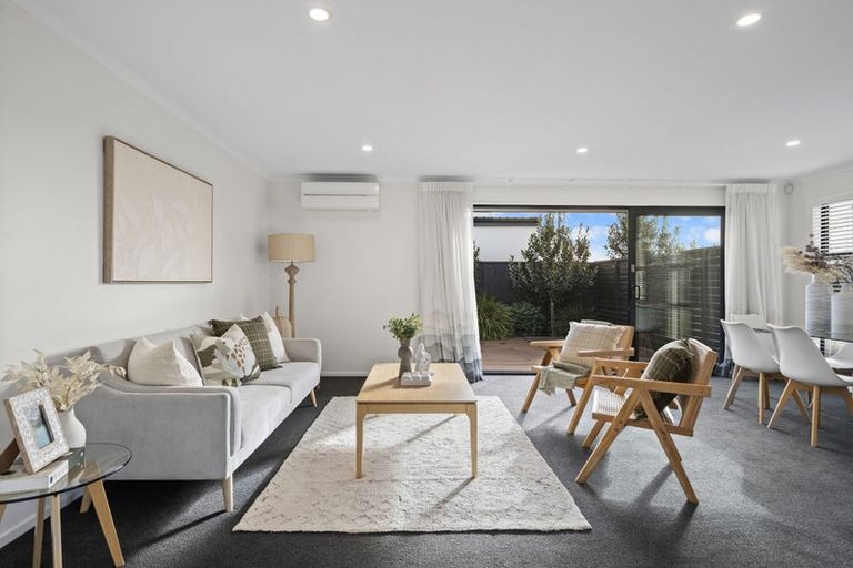 Photo of property in 25 Malaga Crescent, Harewood, Christchurch, 8051