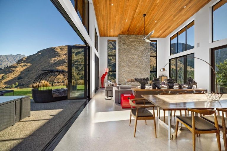 Photo of property in 142 Littles Road, Dalefield, Queenstown, 9371