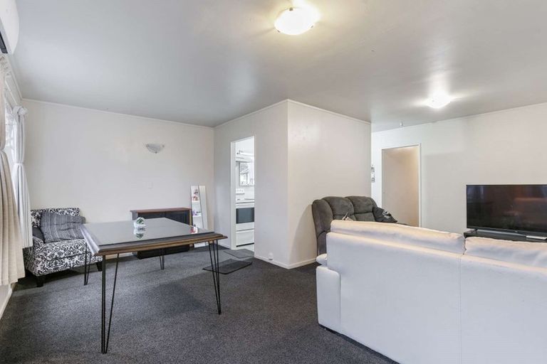 Photo of property in 32 Heathdale Crescent, Papakura, 2110