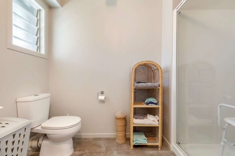 Photo of property in 9 Tiki Street, New Lynn, Auckland, 0600