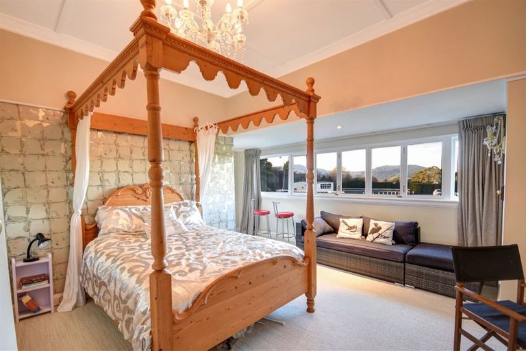 Photo of property in 75 Eglinton Road, Mornington, Dunedin, 9011