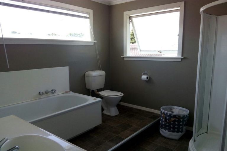 Photo of property in 23 Guinness Crescent, Ilam, Christchurch, 8041