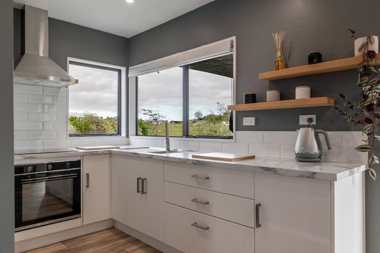 Photo of property in 83 Fraser Drive, Feilding, 4702