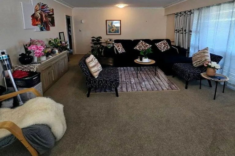 Photo of property in 2/27 Kerswill Place, Pakuranga, Auckland, 2010