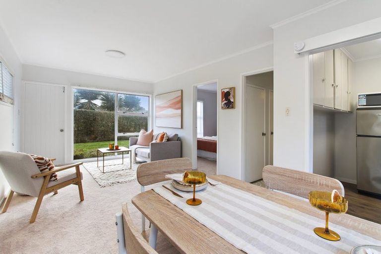 Photo of property in 2/11 Ripon Crescent, Meadowbank, Auckland, 1072