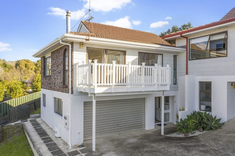 Photo of property in 2/5 Manaia Place, Mairangi Bay, Auckland, 0630