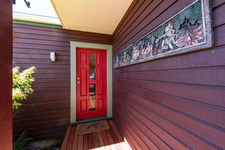 Photo of property in 1 Kinnel Grove, Papakowhai, Porirua, 5024