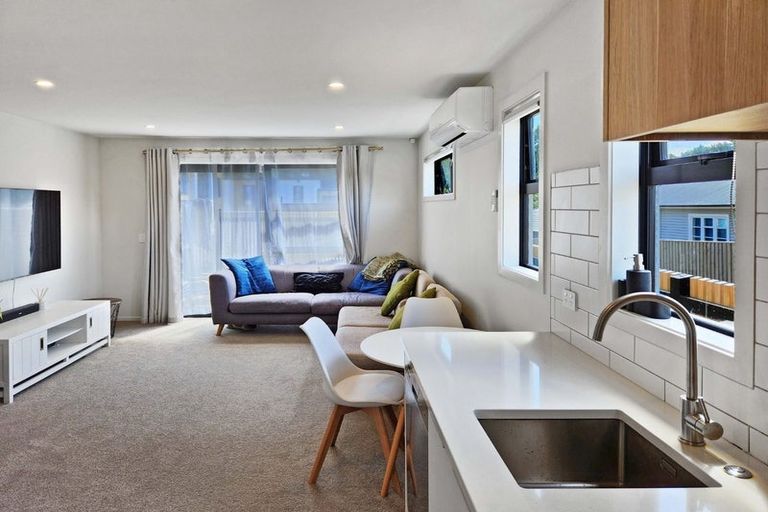 Photo of property in 1/372 Stokes Valley Road, Stokes Valley, Lower Hutt, 5019