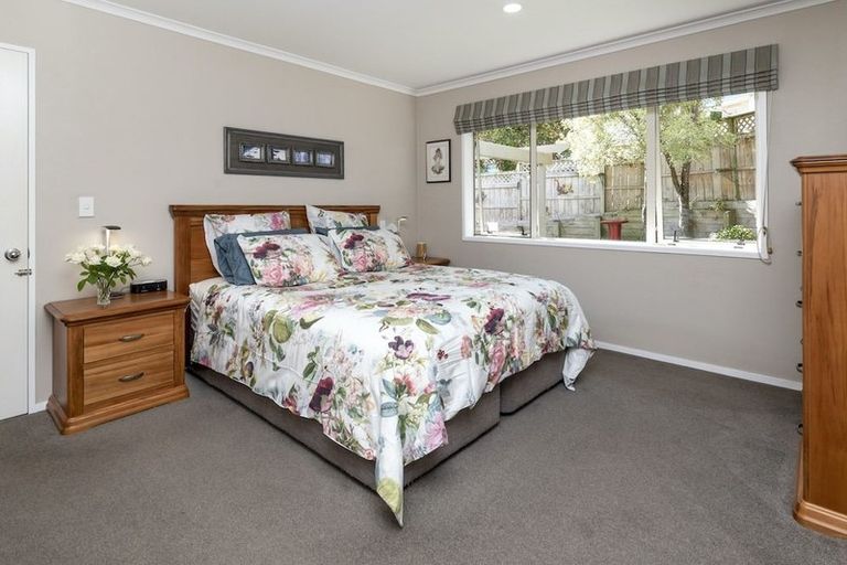 Photo of property in 2/16 Woodgers Way, Somerville, Auckland, 2014