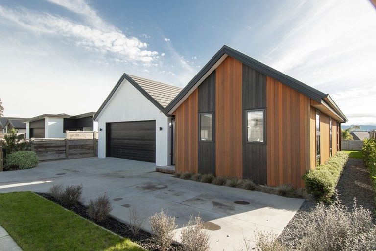 Photo of property in 18 Augusta Rise, Omokoroa, 3114