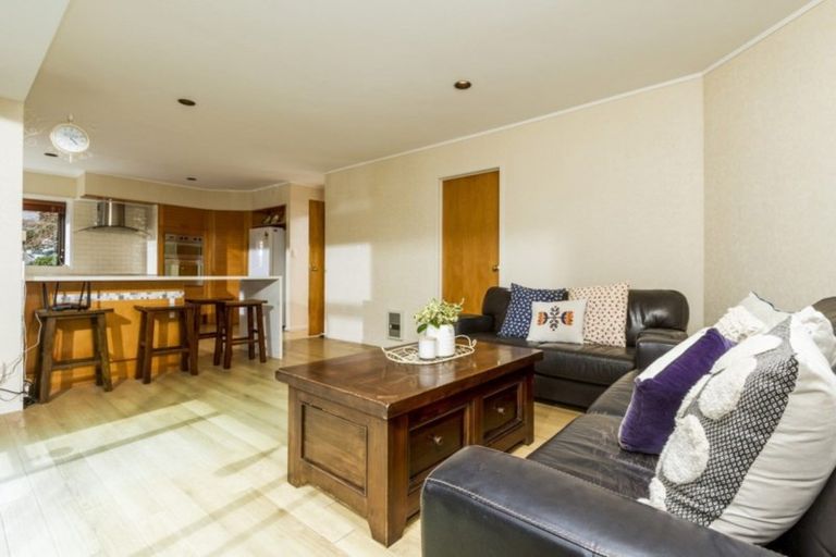 Photo of property in 35 Kenmure Avenue, Forrest Hill, Auckland, 0620