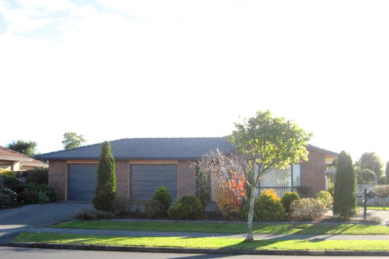 Photo of property in 16 Tington Avenue, Wattle Downs, Auckland, 2103