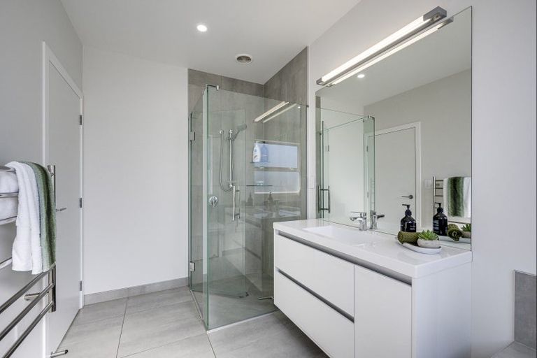 Photo of property in 48 Kenny Road, Te Awa, Napier, 4110