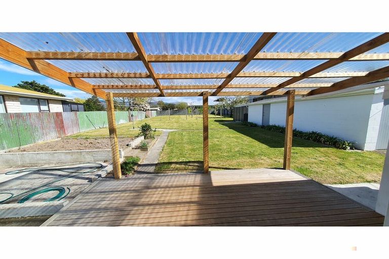 Photo of property in 14 Rhodes Street, Waimate, 7924
