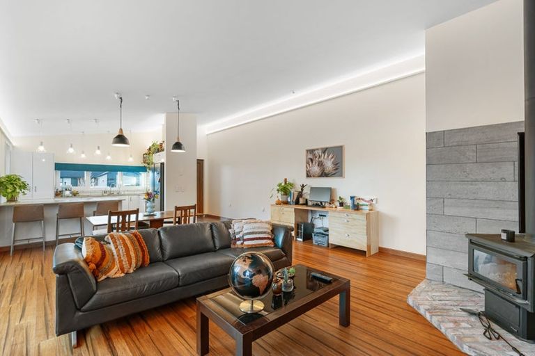 Photo of property in 28 Collier Drive, Halswell, 8025