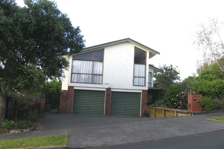 Photo of property in 23 Homewood Place, Chatswood, Auckland, 0626