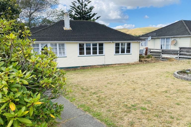 Photo of property in 13 Miranda Street, Cannons Creek, Porirua, 5024