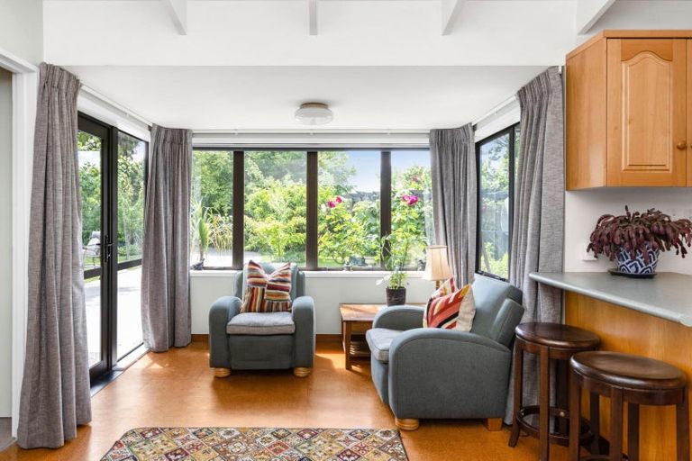 Photo of property in 21 Upham Crescent, Taradale, Napier, 4112